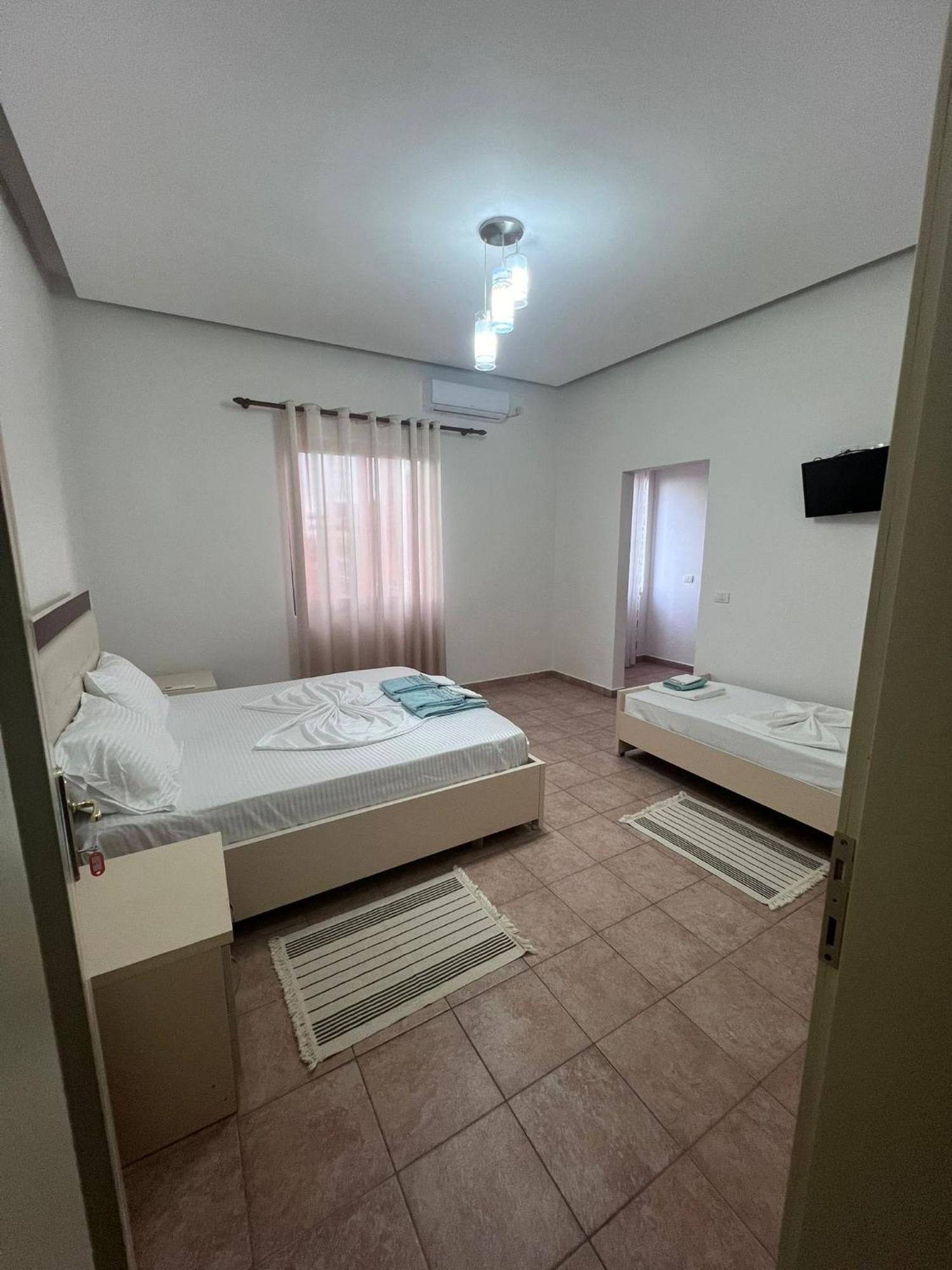 Hostel Internacional Grilë Esterno foto