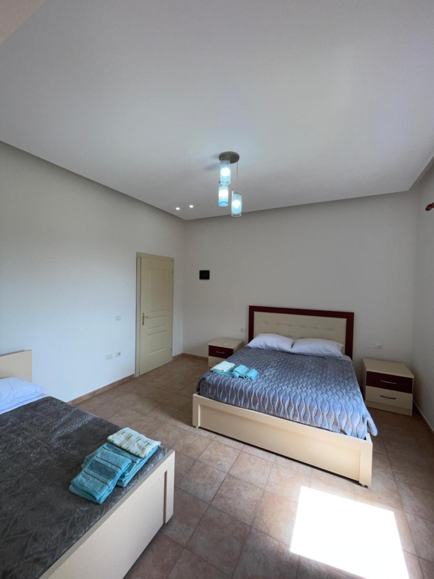 Hostel Internacional Grilë Esterno foto